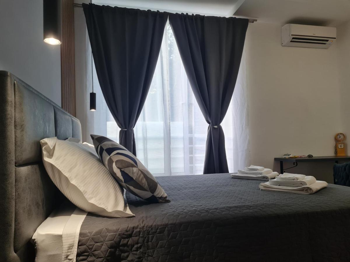 Lux 303 Apartment