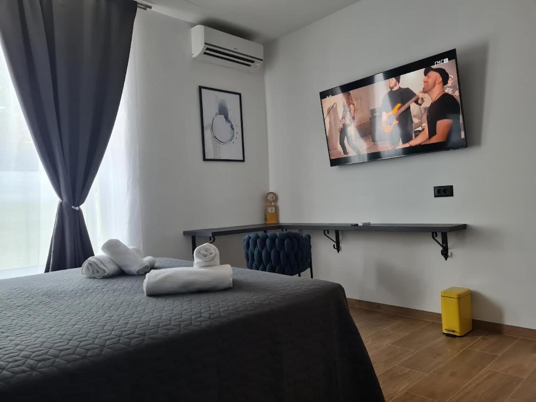 Lux 303 * Zadar